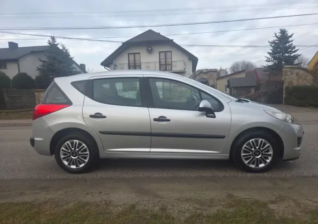 PEUGEOT 207 HDi FAP 90 (Blue Lion) Business-Line Niveau 1