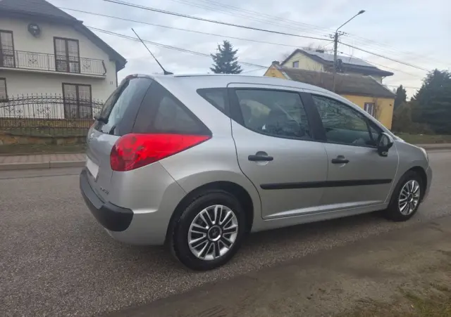 PEUGEOT 207 HDi FAP 90 (Blue Lion) Business-Line Niveau 1