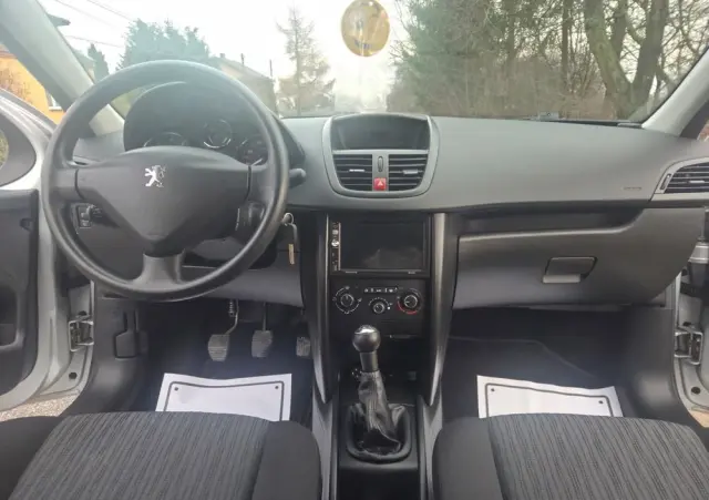 PEUGEOT 207 HDi FAP 90 (Blue Lion) Business-Line Niveau 1