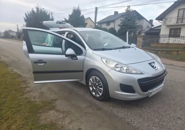 PEUGEOT 207 HDi FAP 90 (Blue Lion) Business-Line Niveau 1