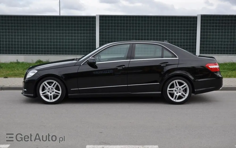 MERCEDES-BENZ Klasa E 250 CDI 4-Matic BlueEff Avantgarde