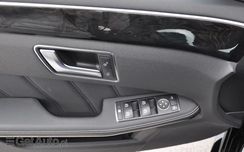 MERCEDES-BENZ Klasa E 250 CDI 4-Matic BlueEff Avantgarde
