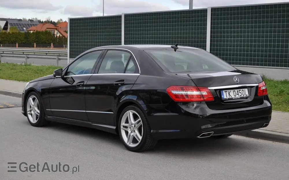 MERCEDES-BENZ Klasa E 250 CDI 4-Matic BlueEff Avantgarde