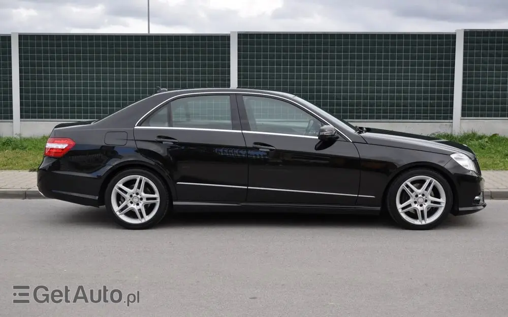 MERCEDES-BENZ Klasa E 250 CDI 4-Matic BlueEff Avantgarde