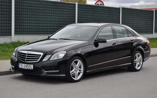 MERCEDES-BENZ Klasa E 250 CDI 4-Matic BlueEff Avantgarde