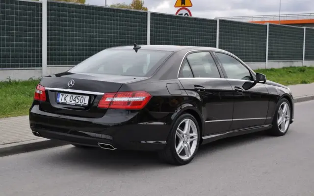 MERCEDES-BENZ Klasa E 250 CDI 4-Matic BlueEff Avantgarde