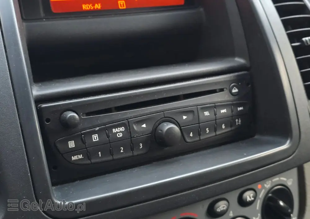 NISSAN Primastar L1H1 (6-Si.) pro