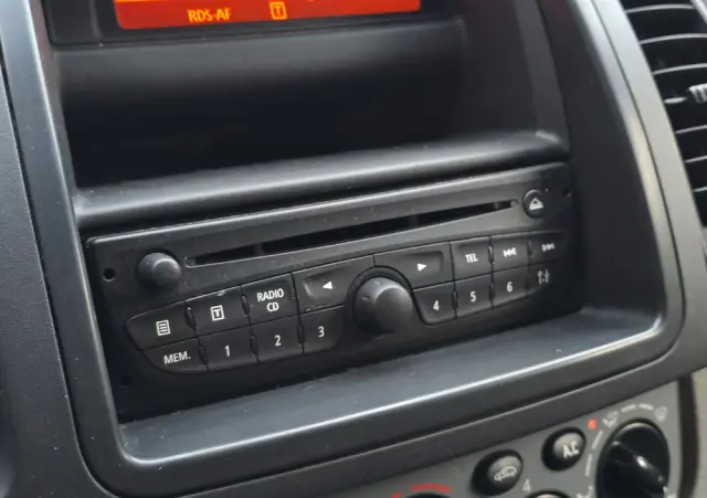 NISSAN Primastar L1H1 (6-Si.) pro