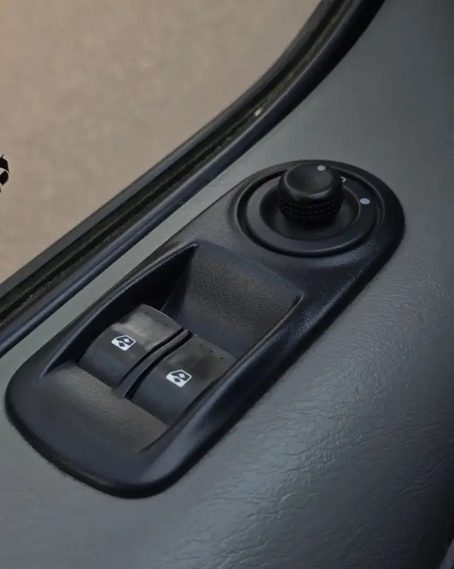 NISSAN Primastar L1H1 (6-Si.) pro