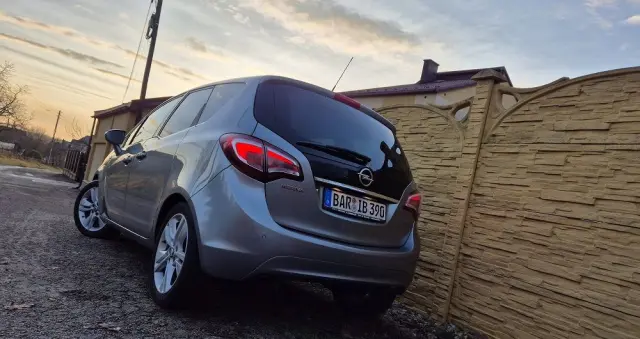 OPEL Meriva 1.4 T Cosmo