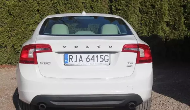 VOLVO S60 