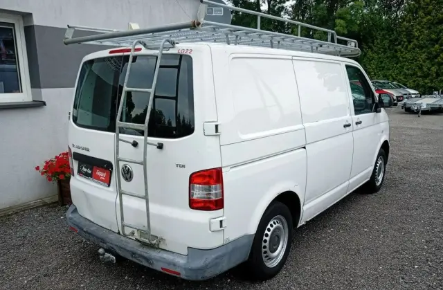 VOLKSWAGEN TRANSPORTER 