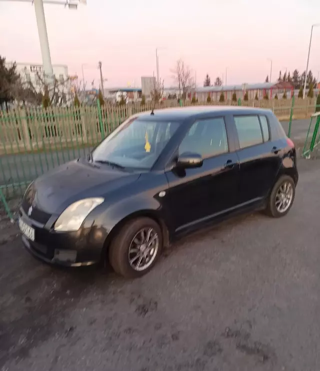 SUZUKI Swift 
