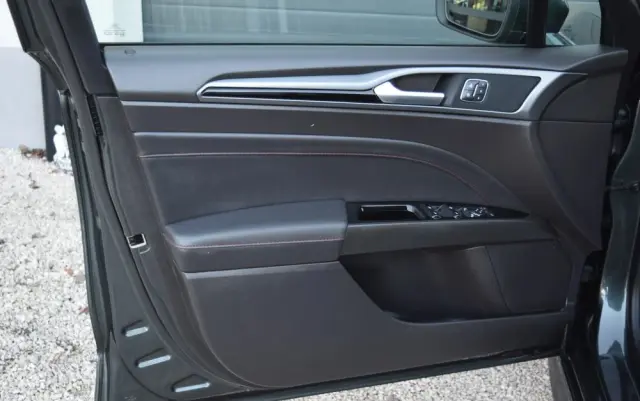 FORD Mondeo SW 2.0 EcoBoost S&S Autom ST-Line