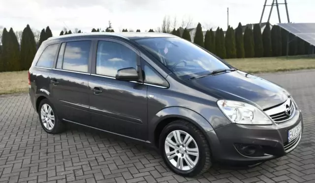 OPEL Zafira 