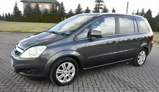 OPEL Zafira 