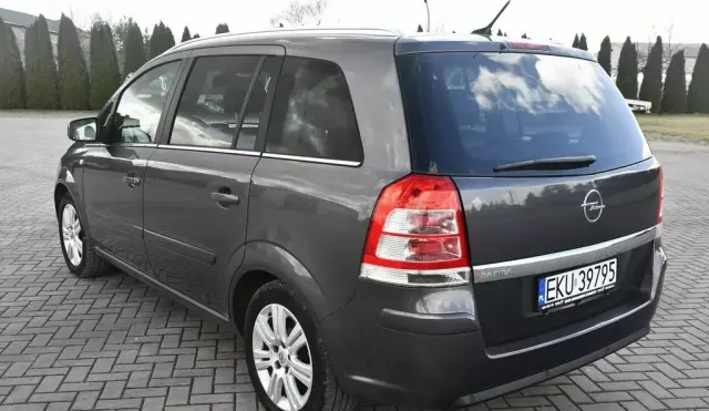 OPEL Zafira 
