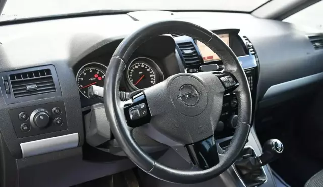 OPEL Zafira 