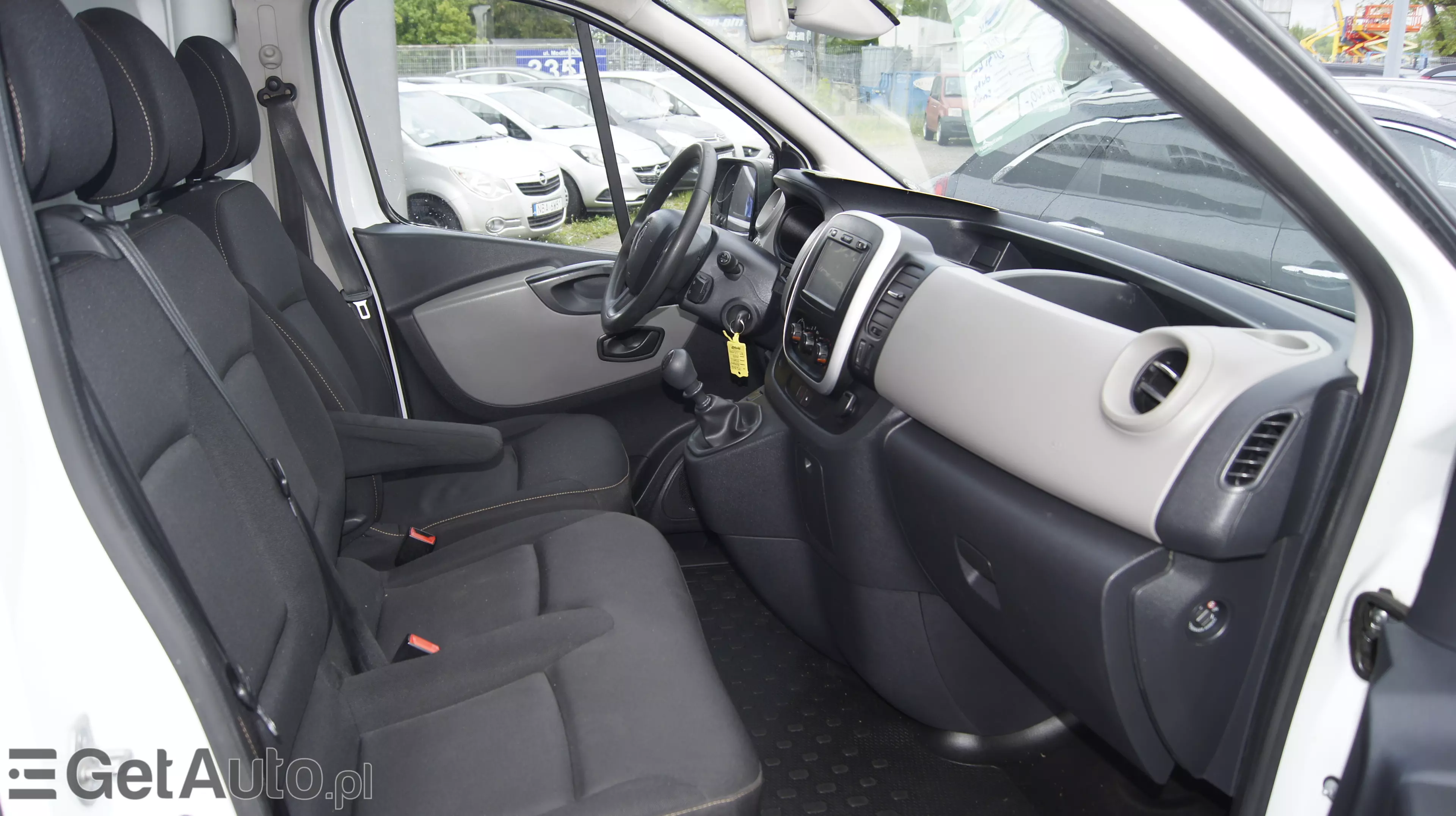RENAULT Trafic 