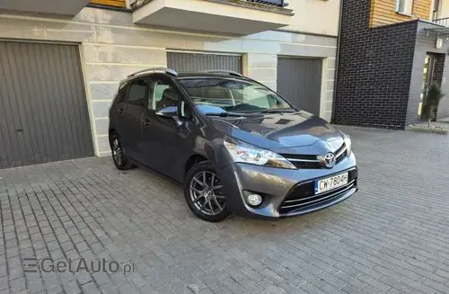 TOYOTA Verso 