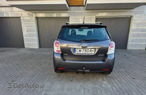 TOYOTA Verso 