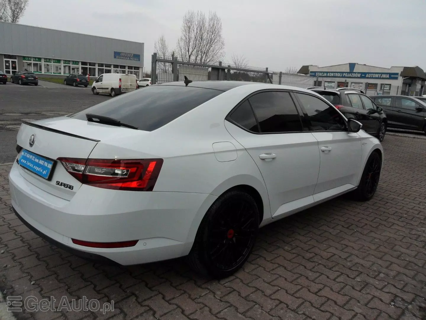 SKODA Superb 