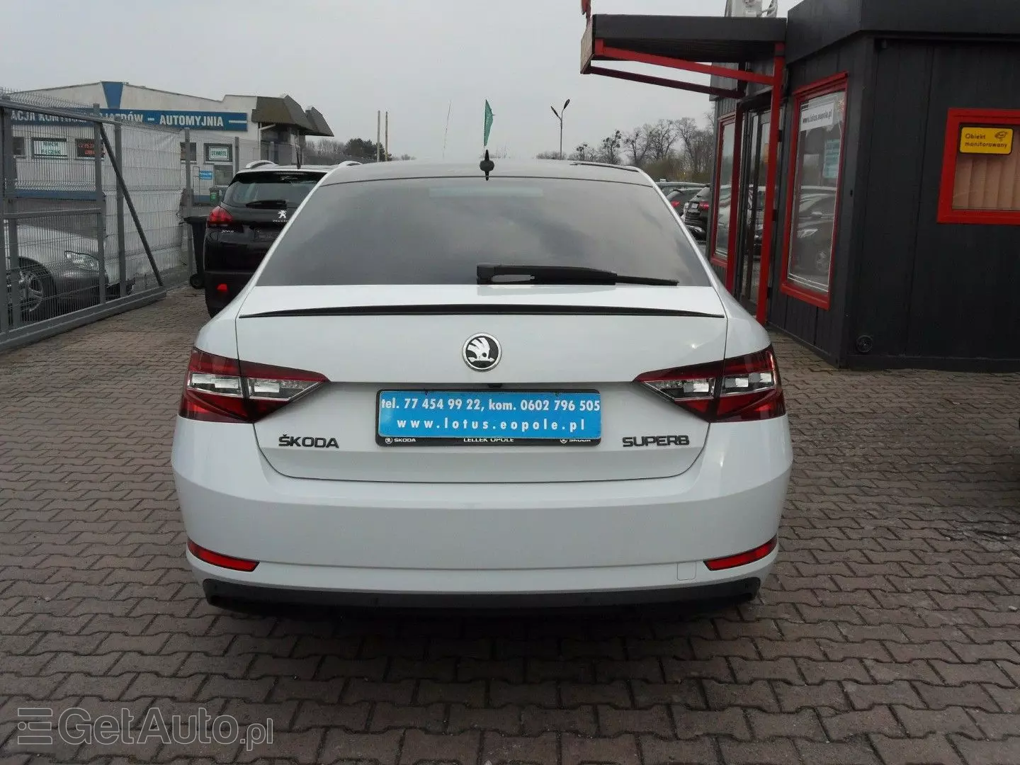 SKODA Superb 