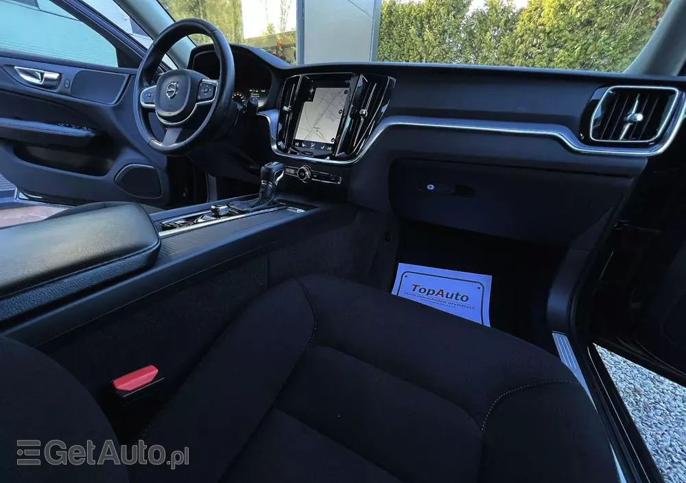 VOLVO V60 D4 Momentum