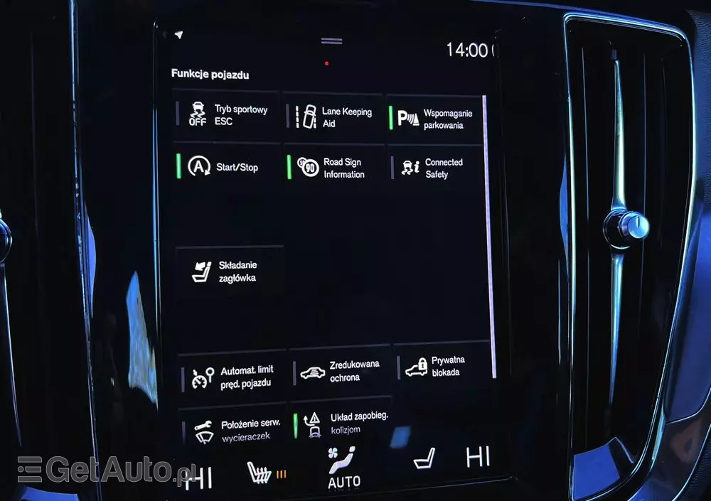 VOLVO V60 D4 Momentum