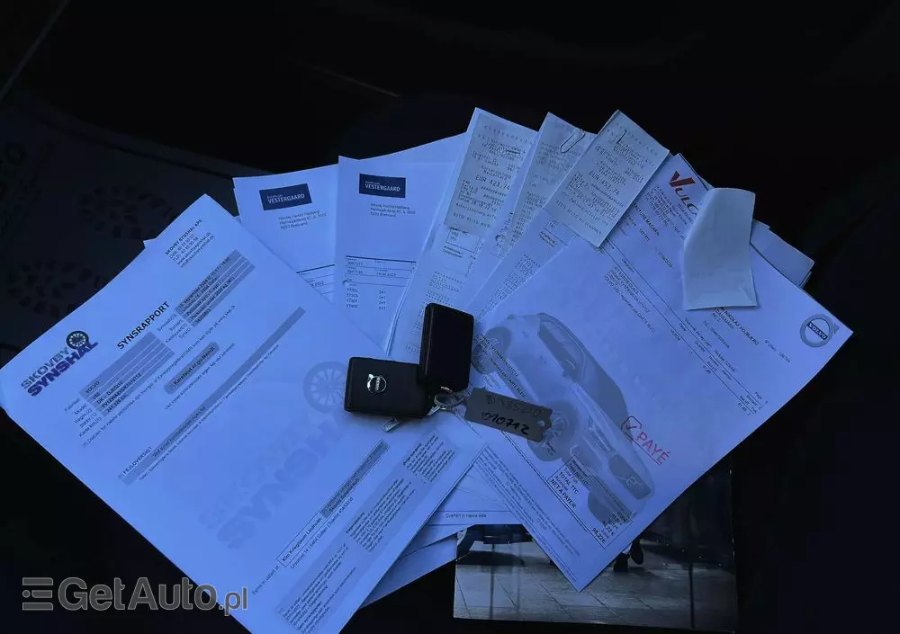 VOLVO V60 D4 Momentum