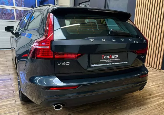VOLVO V60 D4 Momentum