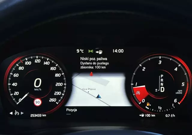 VOLVO V60 D4 Momentum