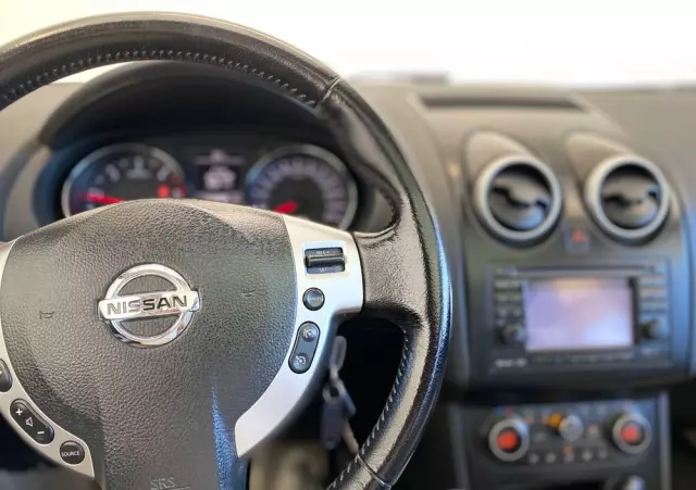 NISSAN Qashqai 1.6 dCi 4x4 Tekna