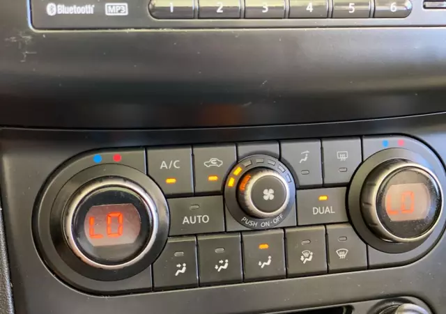 NISSAN Qashqai 1.6 dCi 4x4 Tekna