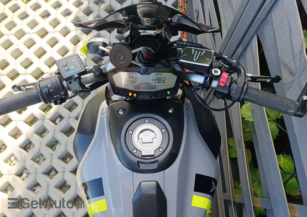 YAMAHA MT 