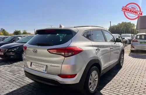 HYUNDAI Tucson 