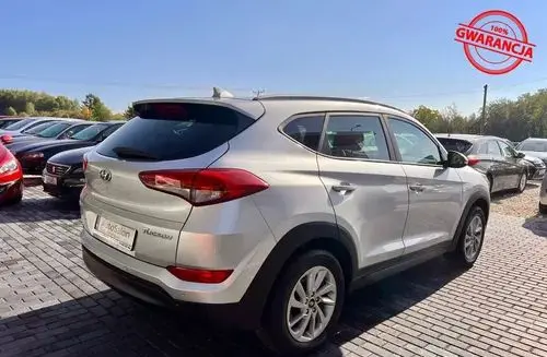 HYUNDAI Tucson 