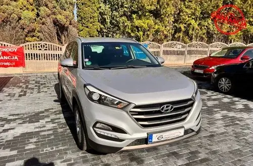 HYUNDAI Tucson 
