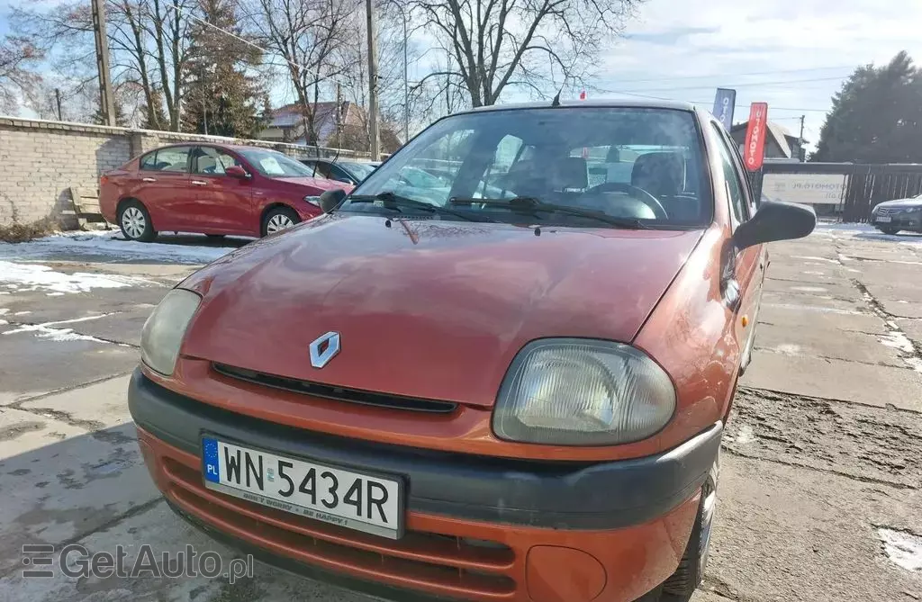 RENAULT Clio 