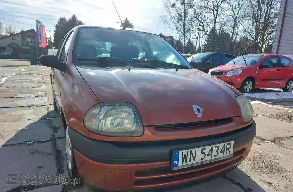 RENAULT Clio 