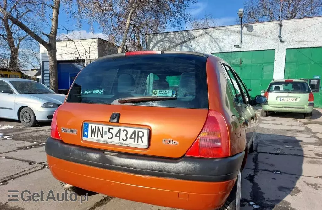 RENAULT Clio 