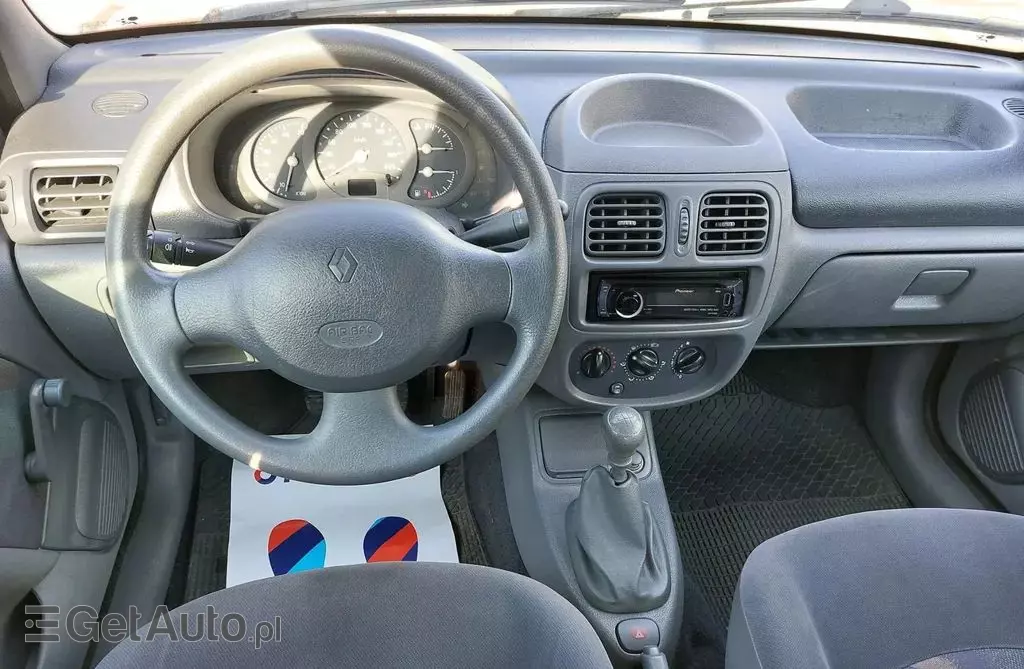 RENAULT Clio 