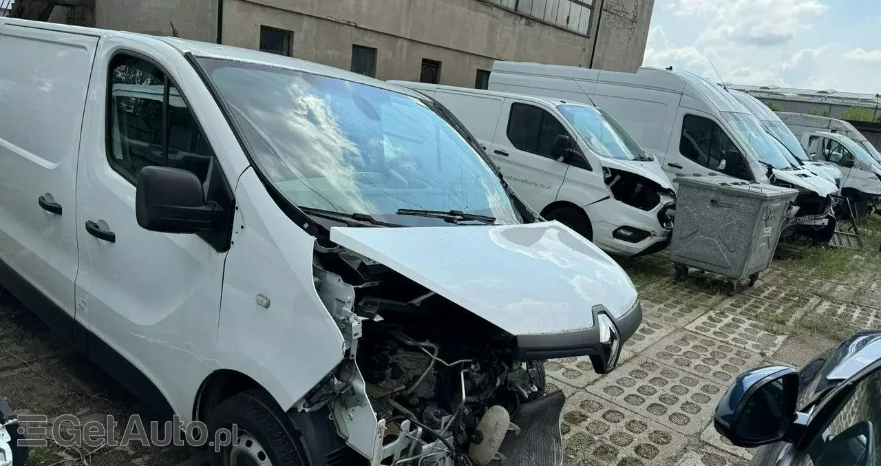 RENAULT Trafic 