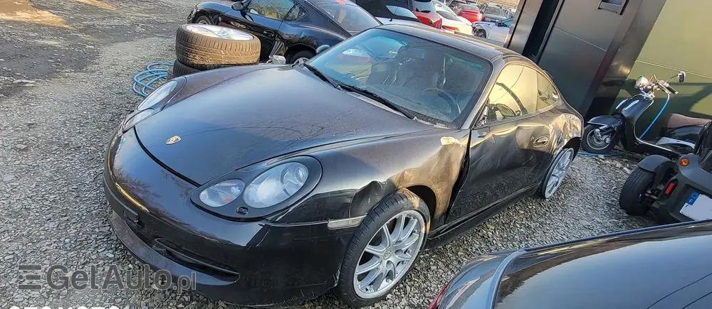 PORSCHE 911 Carrera