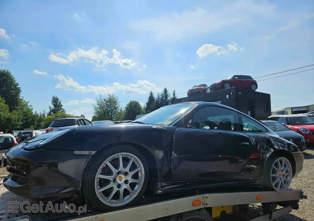PORSCHE 911 Carrera