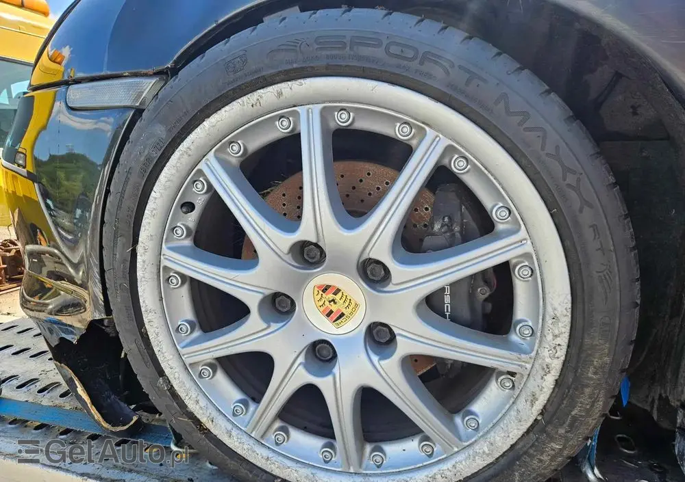 PORSCHE 911 Carrera
