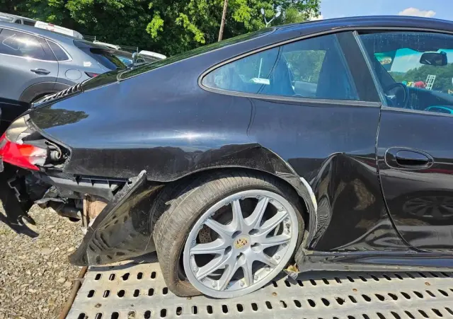 PORSCHE 911 Carrera