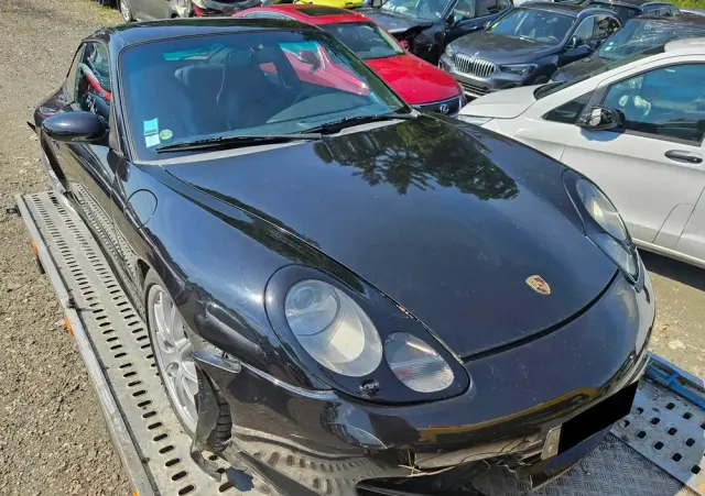 PORSCHE 911 Carrera