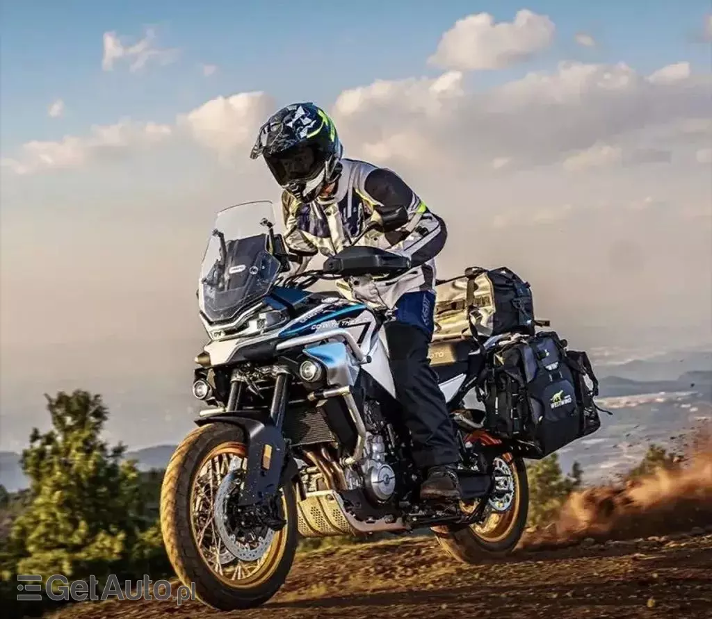 CF MOTO 800 MT Explore 