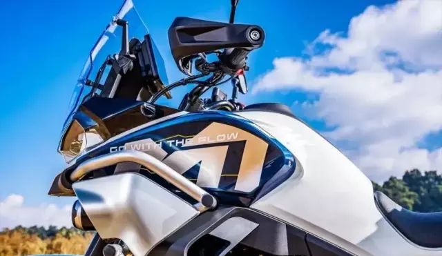 CF MOTO 800 MT Explore 